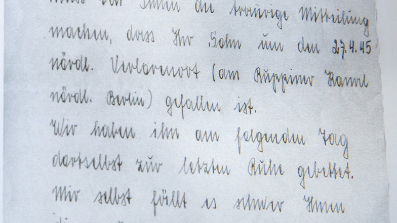 Der Brief, in dem ein Kamerad von Werner Müller dessen Eltern über seinen Tod informiert.