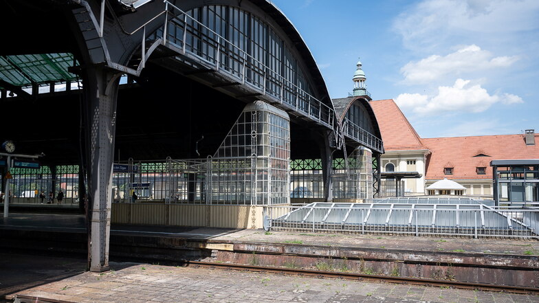 Der Umbau des Görlitzer Bahnhofs war im Frühjahr gestartet. Ursprünglich wollte die Bahn damit „Ende 2025“ fertig werden.