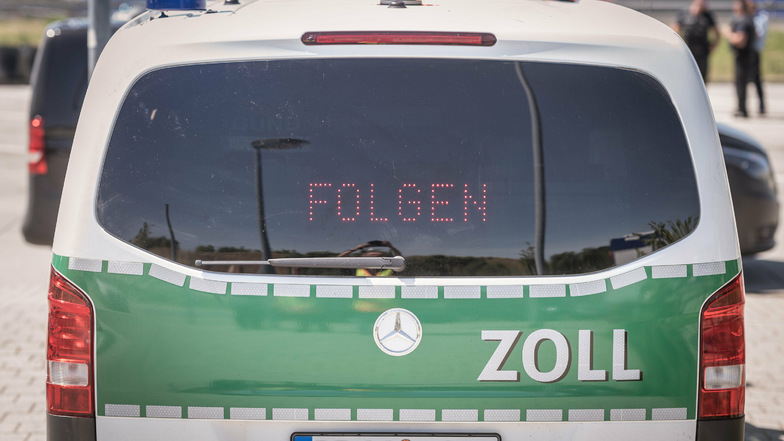 Zwei Riesaer wurden Ende 2018 nahe der deutsch-tschechischen Grenze mit Drogen im Wagen erwischt. Der Fahrer will von den Geschäften seines Freundes nichts gewusst haben.