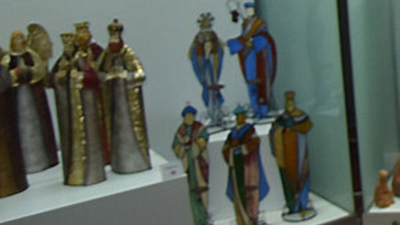 Krippen und dazugehörige Figuren aus aller Welt sind in Knappenrode zu sehen.