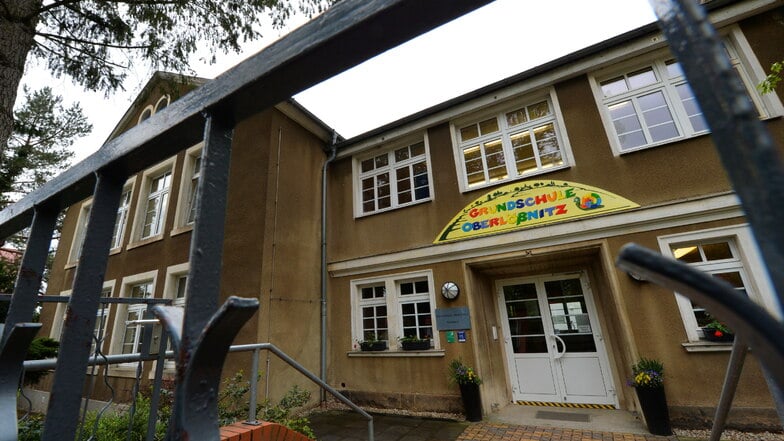 Die Grundschule Oberlößnitz auf dem Augustusweg in Radebeul. Auch im Umfeld dieser Schule wurde ein Kind auf verdächtige Art angesprochen.