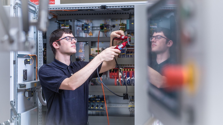 Die Ausbildung zum Elektronikers gehört zu den Top 5 der Wunschberufe junger Leute im Bezirk der Handwerkskammer Chemnitz.