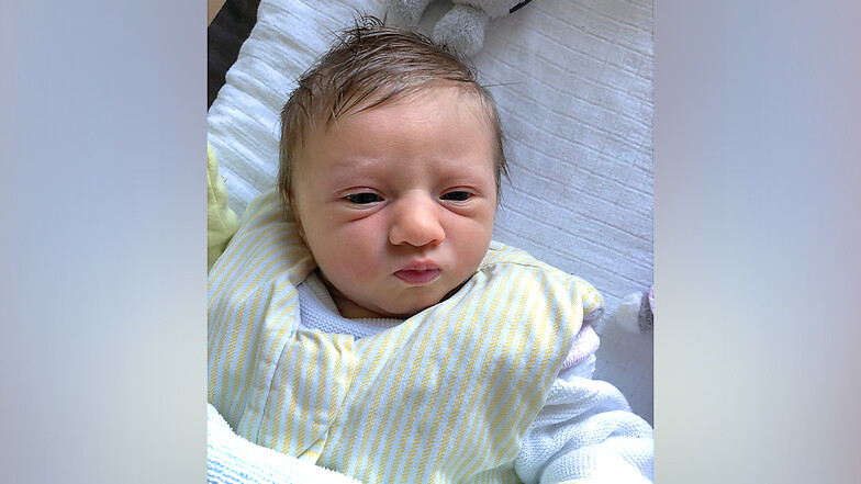 Emilia, geboren am 4. Mai 2020, Geburtsort: Zittau, Gewicht: 3.018 Gramm, Größe:  52 Zentimeter, Eltern:  Sandra und Dominique Kieneck, Wohnort: Löbau 