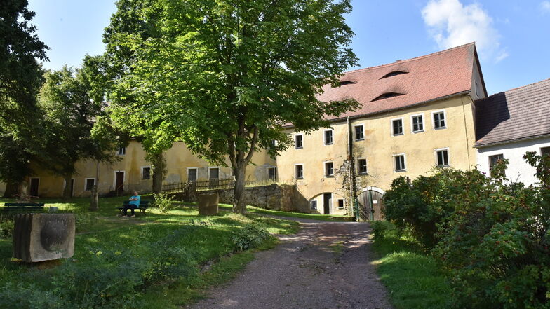 Die Grünanlage im Innenhof von Schloss Lauenstein soll die nächste Etappe der Schlosssanierung werden.