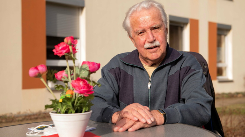 Der ehemalige Dresdner Willi Stelzig lebt nach einem Schlaganfall in der Seniorenresidenz Pro Civitate Großenhain. Seit dem ersten Lockdown begleitet die SZ den 88-Jährigen.