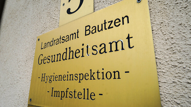 Das Gesundheitsamt des Landkreises Bautzen führt derzeit keine Schulaufnahmeuntersuchungen durch. Die Mitarbeiter haben andere Aufgaben.
