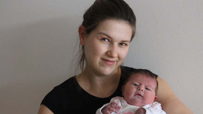 Lotte
Geboren am 	10. Januar
Geburtsort 	Bautzen
Gewicht 	3.970 Gramm
Größe 	49 Zentimeter
Eltern 	Sarah Hetsch und Martin Wahsner
Wohnort 	Litten