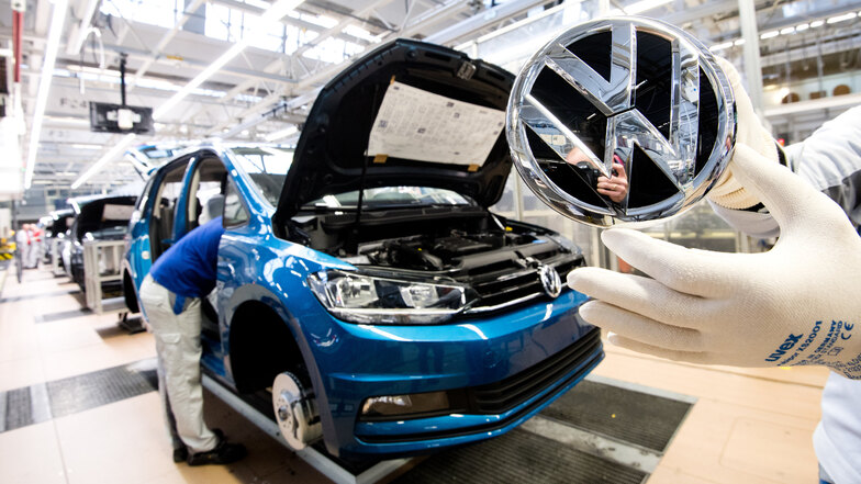 Bei VW wird frühstens am 20. April wieder gearbeitet.