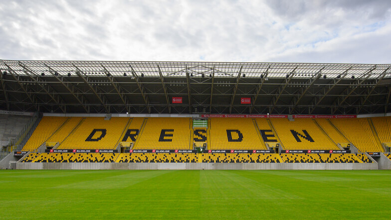 Lange mussten die Tribünen im Rudolf-Harbig-Stadion leer bleiben, doch das ändert sich in dieser Saison wieder.