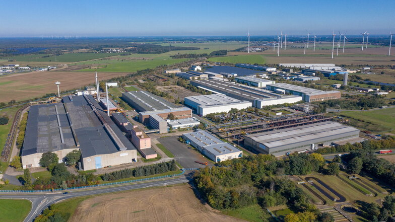 Bis zum Industriegebiet Zeithain-Glaubitz soll der Hauptleitung verlaufen. Hier und in anderen großen Unternehmen der Region wird in Zukunft viel Wasserstoff benötigt.
