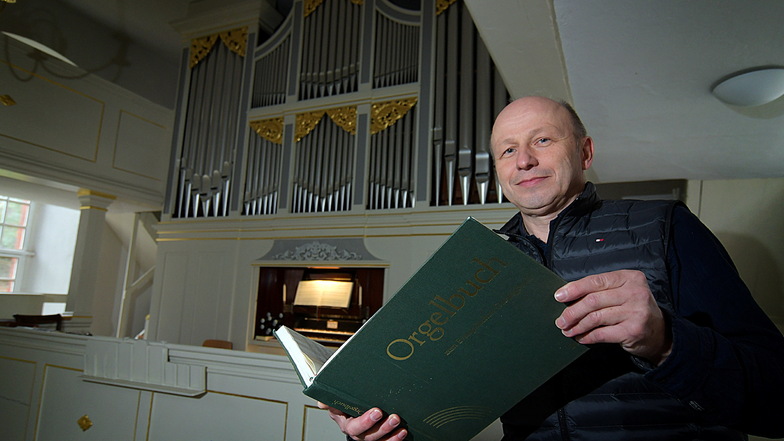 Auch aus der Wendishainer Kirche gibt es einen Beitrag im musikalischen Adventskalender des Schwersternkirchverbundes. An der Orgel spielt Günter Roßberg.