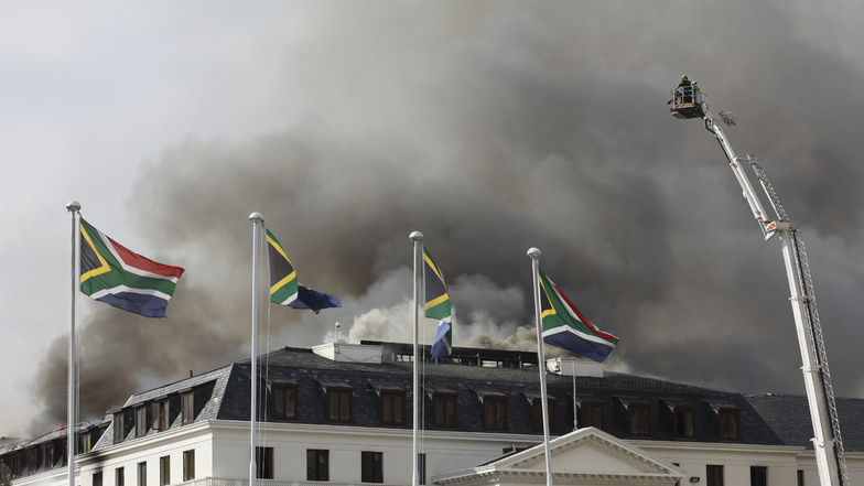 Südafrikas Parlament komplett zerstört