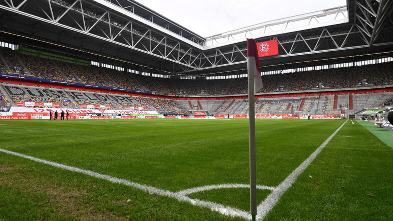 Fortuna Düsseldorf | Merkur Spiel-Arena | Kapazität: 54.600 | Auslastung: 25.000 | Auslastung in Prozent: 46.