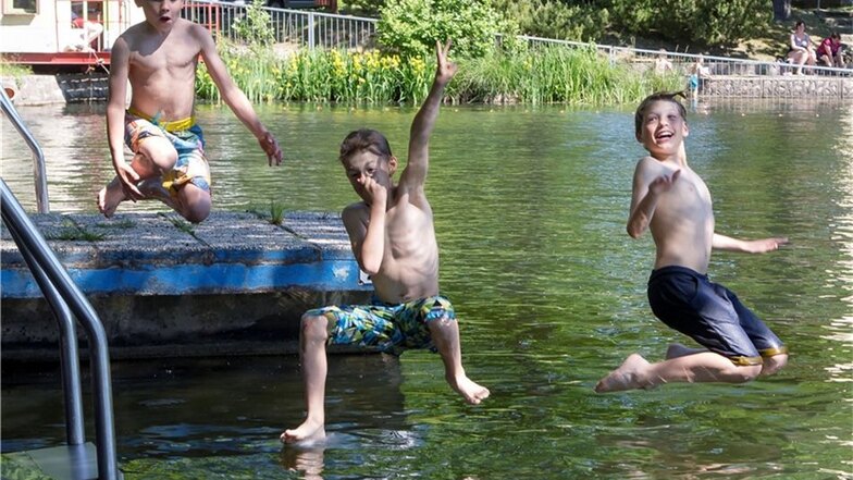 Auch den Kindern Carlyle, Niclas und Luca wird es hier nicht langweilig. Erst recht, wenn der See zum Baden lockt.
