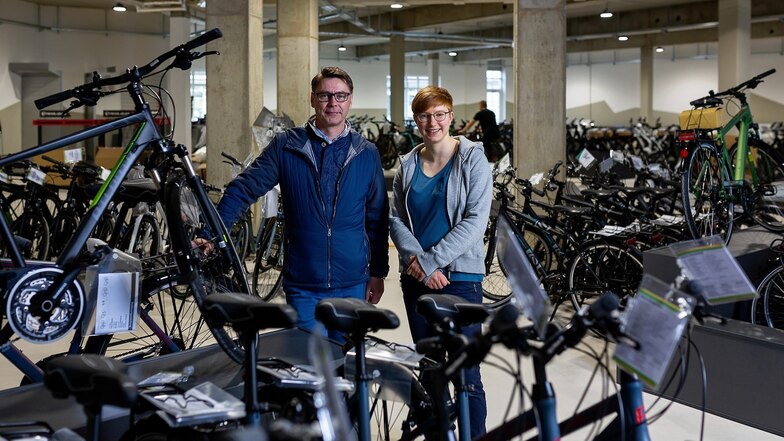Silvio Kunze eröffnet in Freital eine weitere Filiale seiner „Fahrrad-Kette“. Auf 1 300 Quadratmetern gibt es Räder, Zubehör, Ersatzteile, Bekleidung.