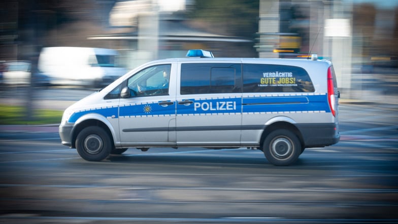 Am Mittwoch wurde die Polizei nach Prohlis gerufen, weil Männer auf einem Balkon um sich schossen.