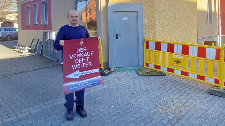 Bäckermeister Stefan Richter will seinen Ofen in dieser Woche wieder anwerfen. Auf seinem Grundstück in Dresden soll ab Donnerstag aus einem Wagen heraus verkauft werden.