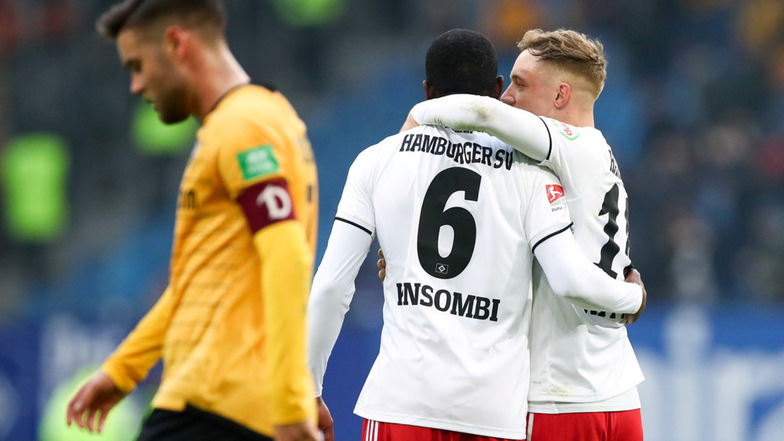 Dynamos Kapitän Niklas Kreuzer lässt den Kopf hängen. Trotz seines Treffers feiern am Ende die Hamburger.