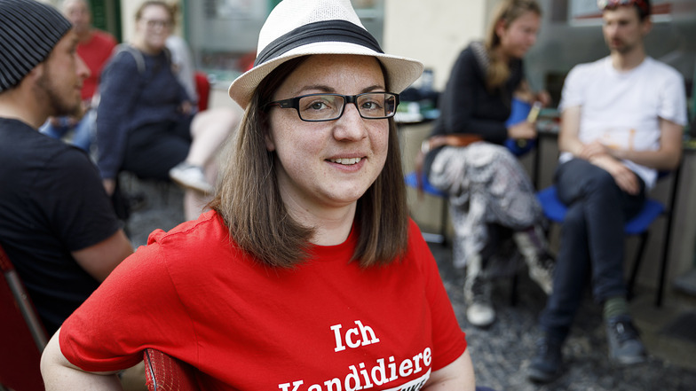 ... feierte ihre Wahlparty im Büro der Linken an der Schulstraße.