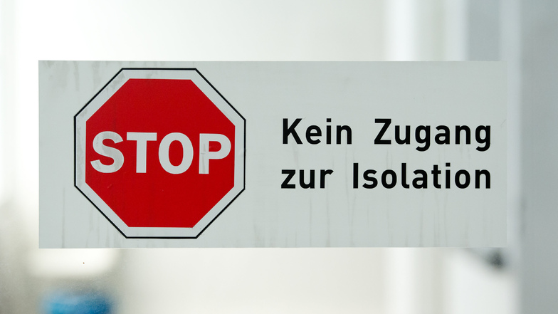 Der Infizierte liegt isoliert im Münchner Klinikum Schwabing.