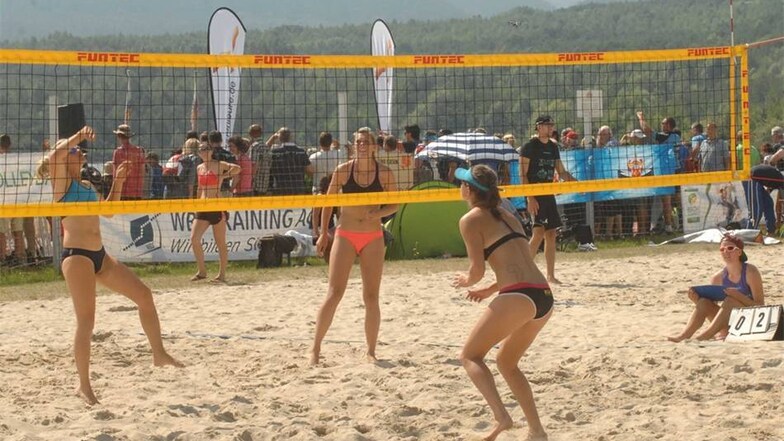 Das war nicht in Rio, sondern Beach-Volleyball  während der Challenge am Strand des Olbersdorfer Sees vor malerischer Kulisse.