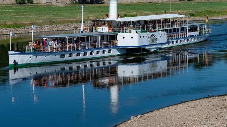 Der Dampfer Leipzig kann auch bei niedrigem Wasserstand fahren. Am Freitagabend sollen die Gesellschafter der Flotte an Bord gehen.