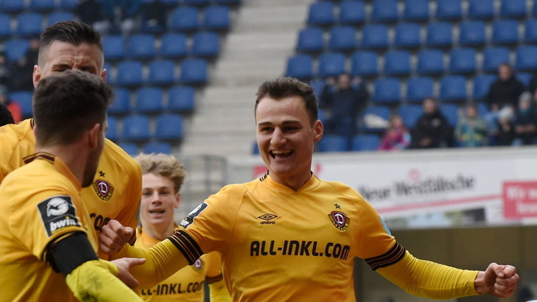 Jakob Lemmer erzielt gegen Verl sein erstes Tor für Dynamo - es ist zugleich der Siegtreffer.