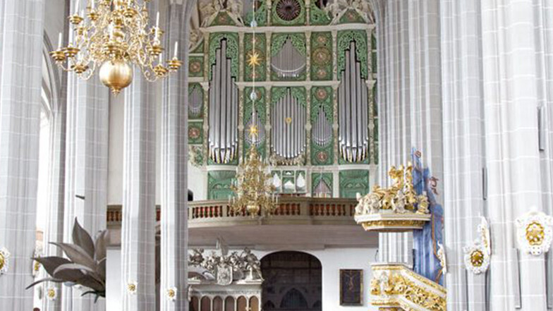1703 erhielt die Evangelische Stadtkirche St. Peter und Paul zu Görlitz eine neue Orgel, erbaut vom damals hochberühmten italienischen Orgelbauer Eugenio Casparini.
