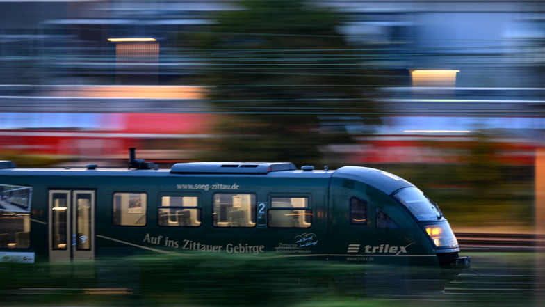 Zugausfälle In Richtung Oberlausitz und Dresdner Norden: Trilex-Zug der Länderbahn.