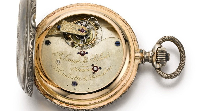 Die Uhrenmanufaktur A. Lange und Söhne aus Glashütte hat den Tourbillon Nr. 41.000 in Handarbeit gefertigt.
