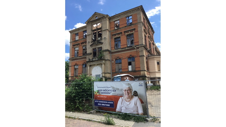 Dieses Foto sandte Johannes Philipp an die SZ-Lokalredaktion. Noch fällt es schwer, sich eine Zukunft der Gebäude des früheren Landkrankenhauses als Wohnanlage für Senioren vorzustellen.