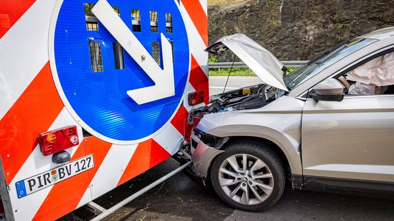 Einen Moment nicht aufgepasst und rumms: Hoher Sachschaden, aber zum Glück niemand verletzt.