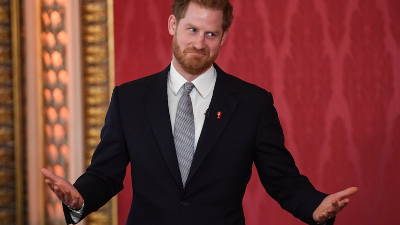 Prinz Harry hat seinen Vater Prinz Charles öffentlich kritisiert.