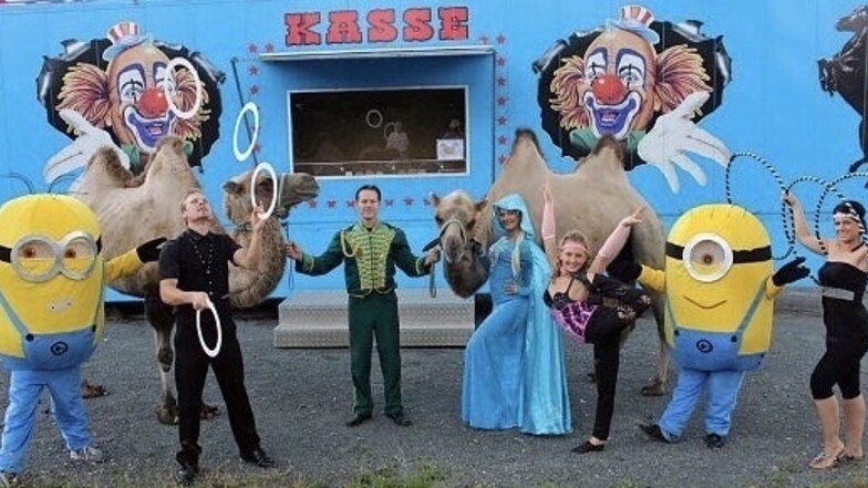 Die Minions gehören zur Show, wenn der Circus Moreno in Ebersbach-Neugersdorf gastiert.