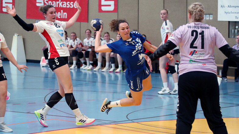 Aufgrund von mehreren Verletzungsausfällen hilft die zweitligaerfahrene Ute Möbius bei den Neudorf/Döbelner Handballlerinnen aus und wird auch im Sachsenpokalfinale auflaufen.