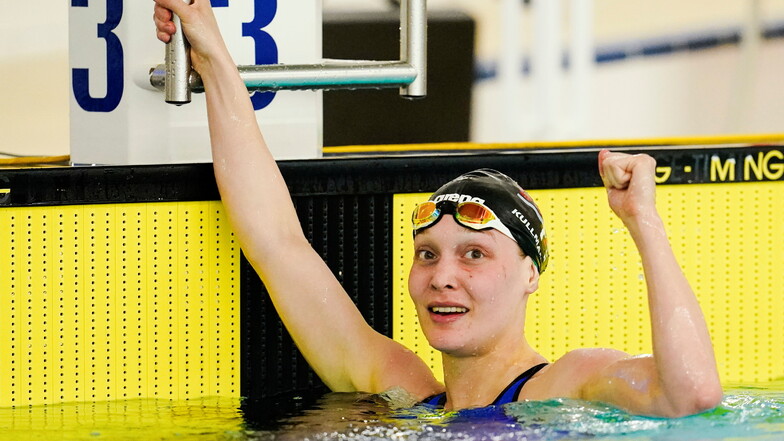 Erleichtert: Leonie Kullmann freut sich nach dem Finale über 400 Meter Freistil beim Olympia-Qualifikationswettkampf über ihre Zeit.