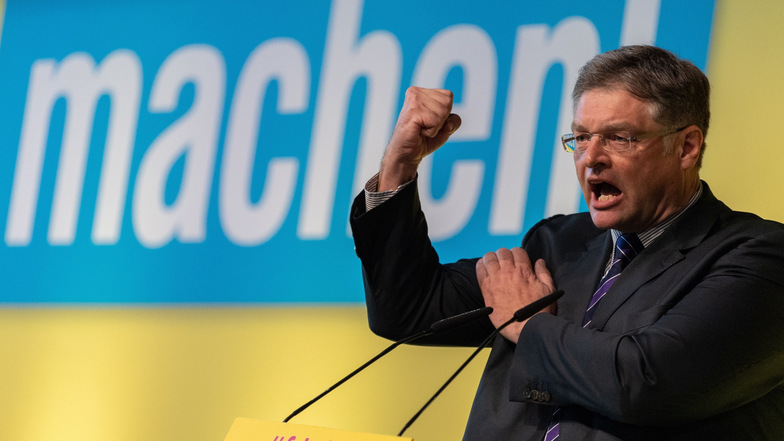 Holger Zastrow während seiner Rede auf dem Landesparteitag der FDP im Internationalen Congress Center Dresden am 6. April 2019.