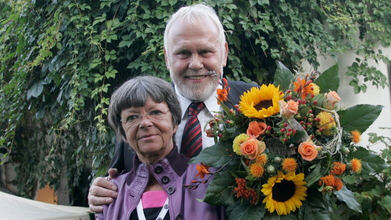 2009 feierte er seinen 65. Geburtstag mit seiner Frau.