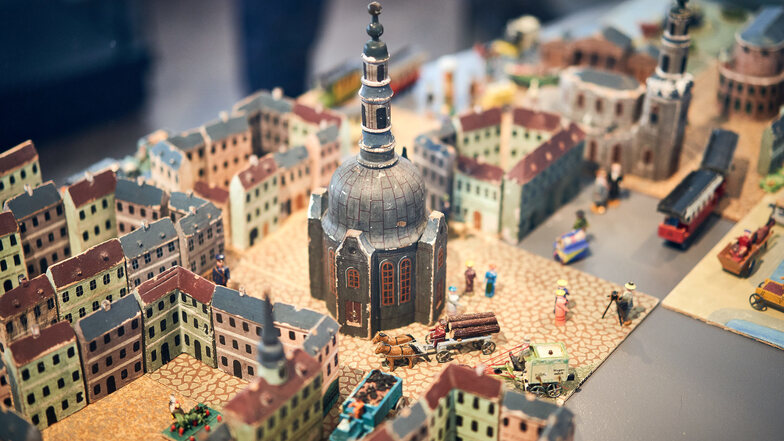 Das Miniatur-Dresden ist das Herzstück der neuen Ausstellung im Museum für Volkskunst in Dresden. Ein Sammler hat es zur Verfügung gestellt.