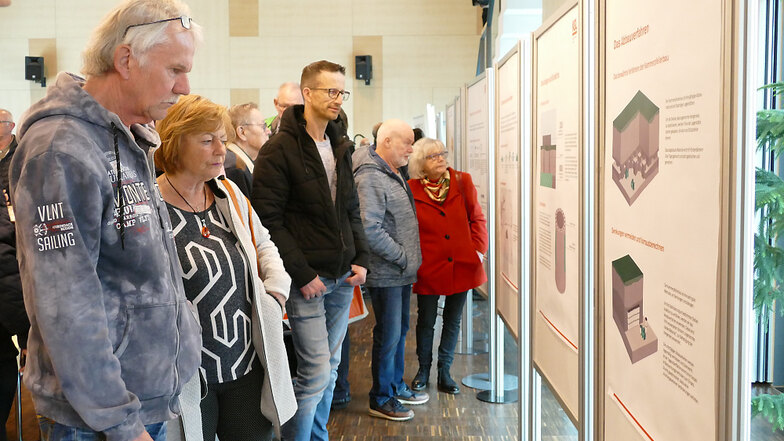 Bei der Infoveranstaltung in Haidemühl gab es auch eine Ausstellung zum Thema Kupferbergbau.