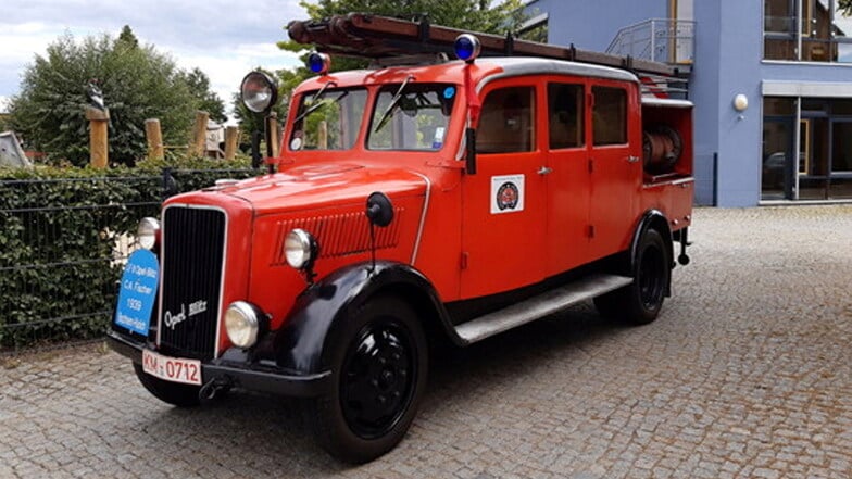 Zwei Oberlausitzer fahren mit historischer Feuerwehr bis an die Ostsee