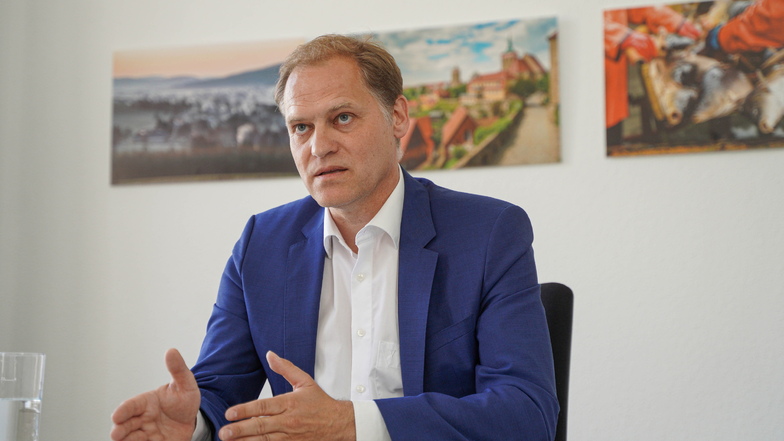 Im Interview mit Sächsische.de vor dem ersten Wahlgang kündigte Frank Peschel (AfD) an, direkt, also mit absoluter Mehrheit, zu gewinnen. Seine rund 28 Prozent bei der Bautzener Landratswahl waren aber weit davon entfernt.