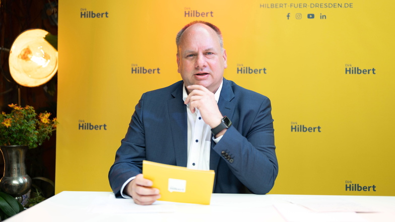 Oberbürgermeister Dirk Hilbert kandidiert erneut. Seit 2015 ist er Dresdens OB. Im ersten Wahlgang erreichte er mit 32,5 Prozent der Stimmen das beste Ergebnis.
