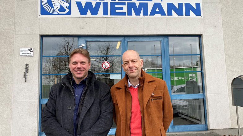 Jan Otto, Erster Bevollmächtigter IG Metall Ostsachsen (l.), und Lars Pietsch, Betriebsratsvorsitzender von Linde und Wiemann, nahmen auf Arbeitnehmerseite an den Tarifverhandlungen teil.