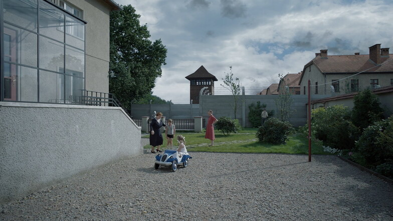 Idyllisches Familienleben direkt neben dem Vernichtungslager: eine typische Szene aus dem Film "The Zone of Interest".