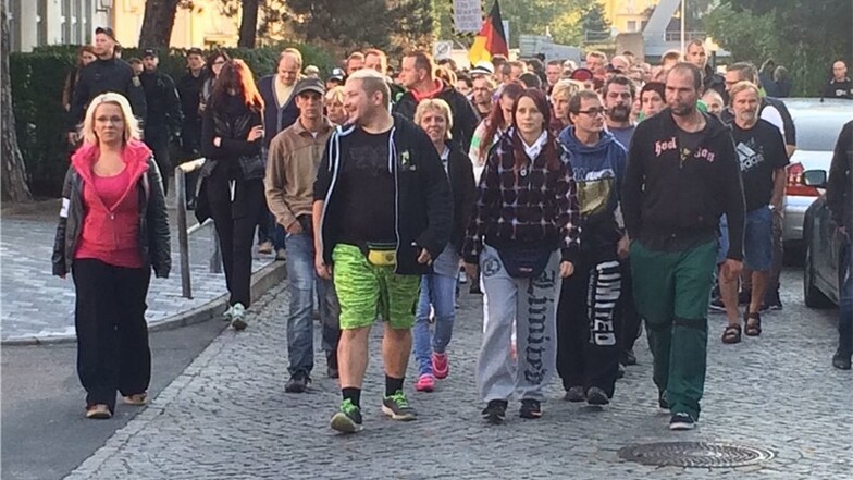 Die Bürgerinitiative Heidenau geht auf die Straße: Volksverräter-Rufe sind hier nicht mehr in.