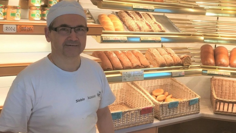 Bäckermeister Peter Scherf backt Brot, Brötchen und leckeren Kuchen mit Hand, Tradition und Leidenschaft.