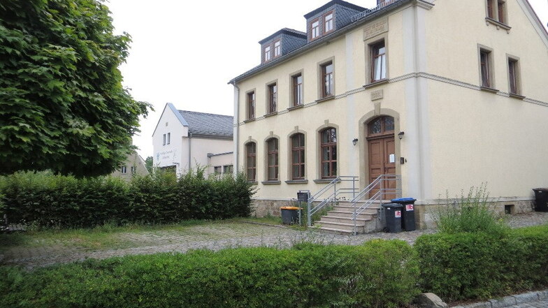 Das Dorfgemeinschaftshaus Helbigsdorf bekommt einen barrierefreien Zugang.