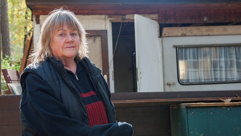Margita Weiße aus Coswig hatte hier seit 35 Jahren in Zschorna ihr Hüttchen. Jetzt baut die 70-Jährige ab.