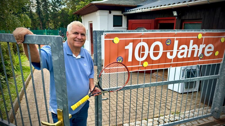 Wolfgang Körber ist seit über 60 Jahren beim Neugersdorfer Tennisclub. Der Verein wird jetzt 100.